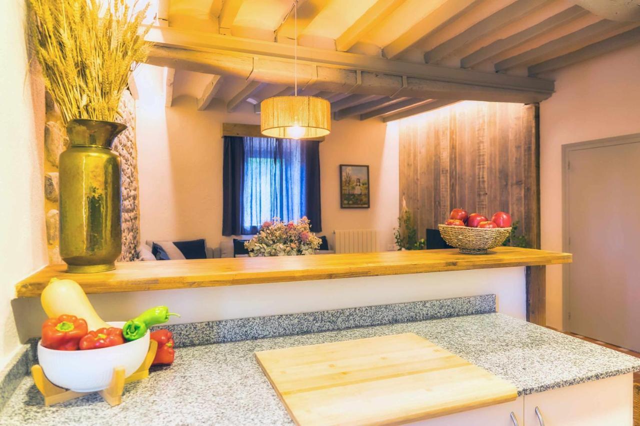 El Molino de Besalú Casa con jardín Exterior foto