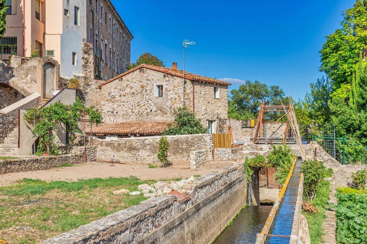 El Molino de Besalú Casa con jardín Exterior foto