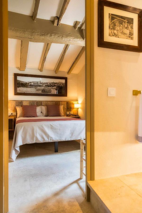 El Molino de Besalú Casa con jardín Exterior foto
